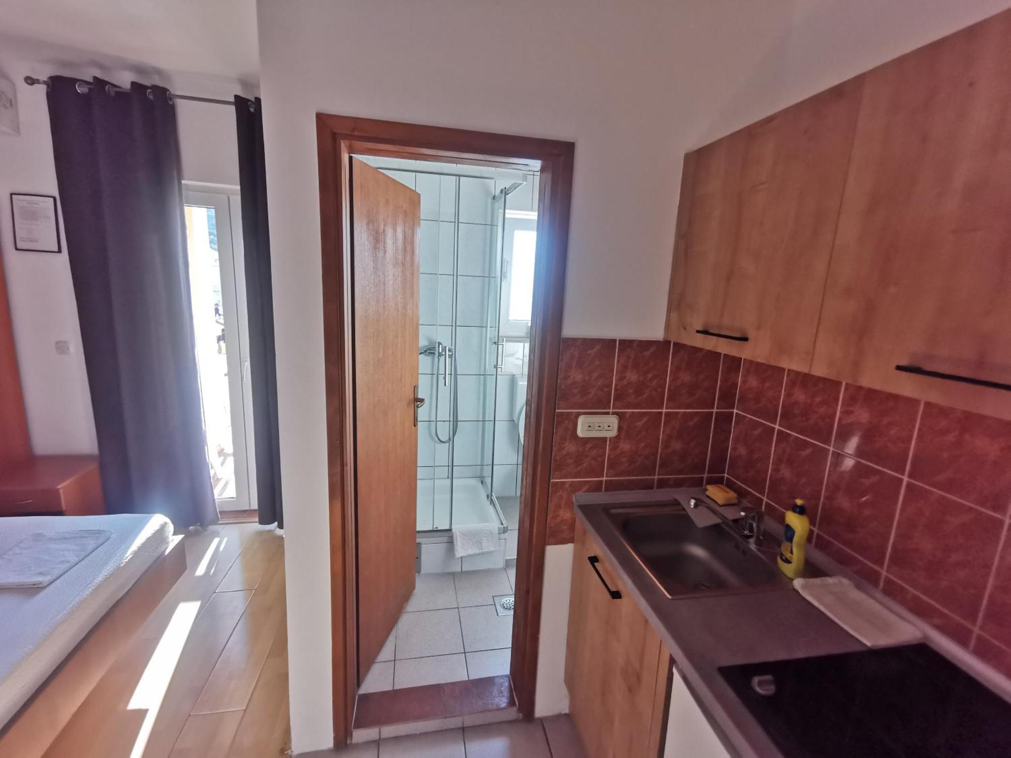Apartmani Lezenic M 네움 외부 사진