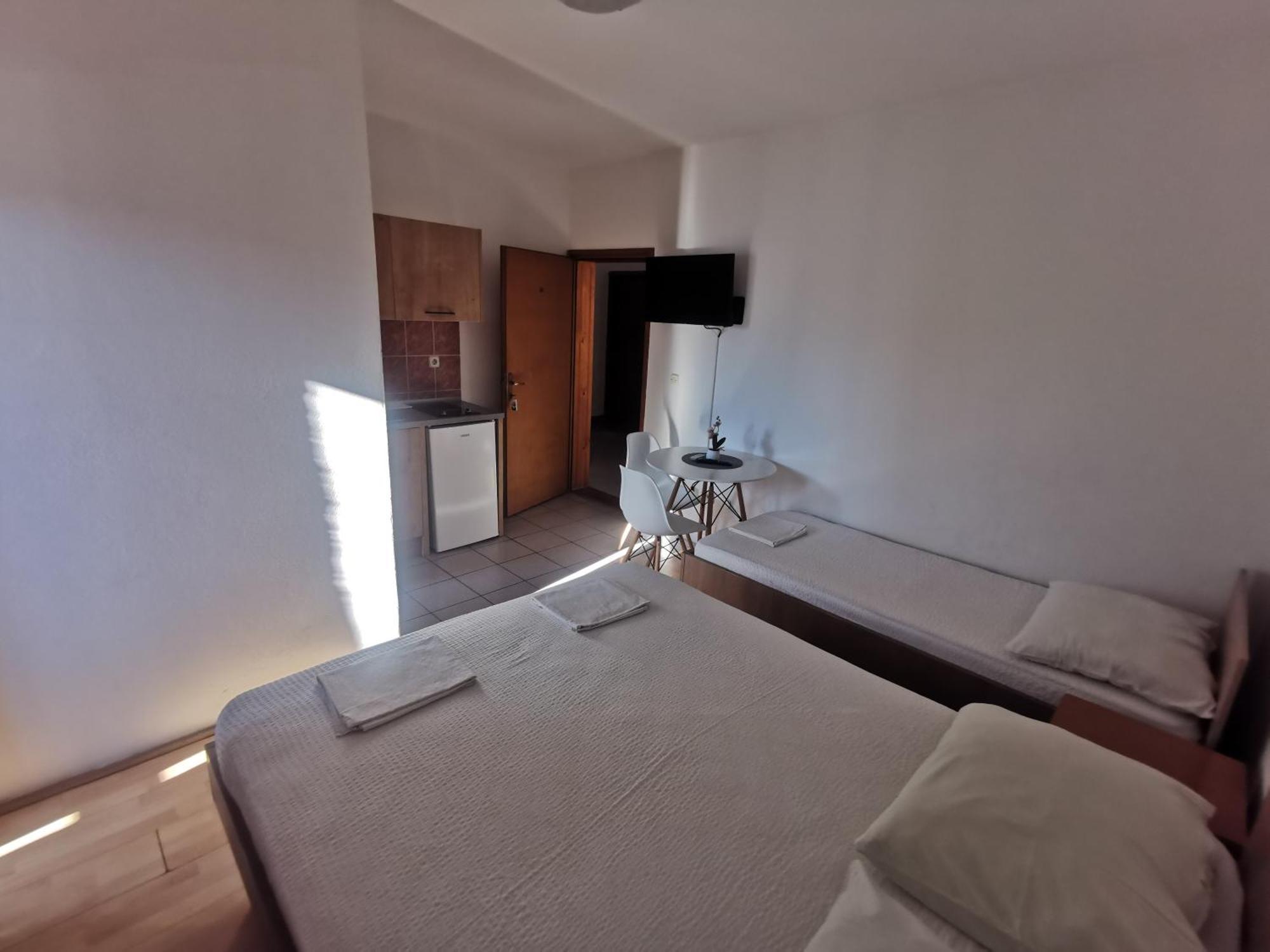 Apartmani Lezenic M 네움 외부 사진