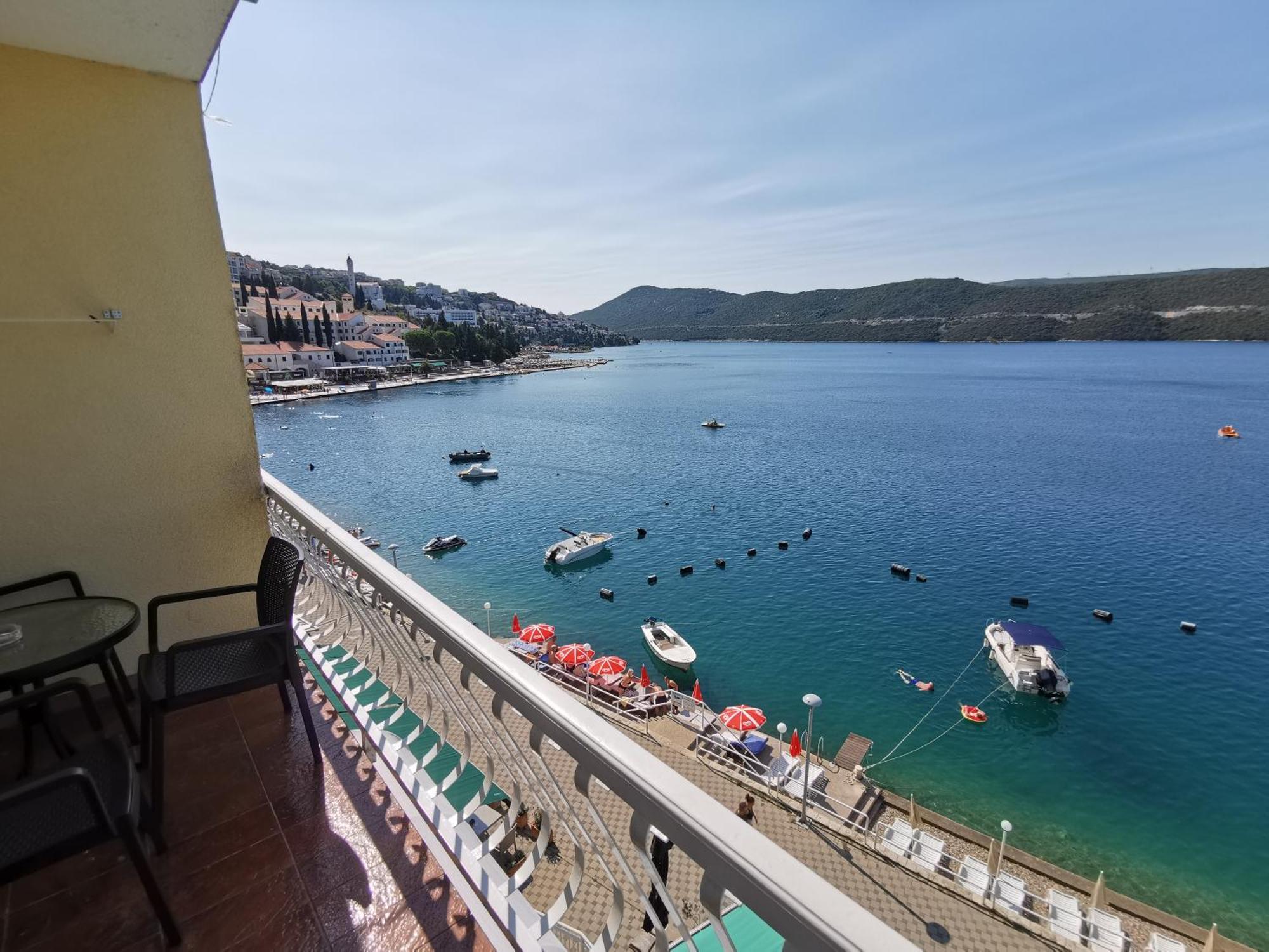 Apartmani Lezenic M 네움 외부 사진
